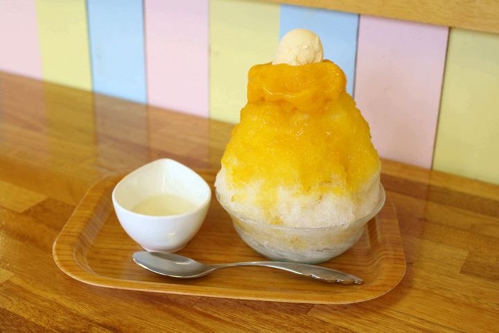 名護市にある「369 farm cafe」の人気ナンバーワンは、とろふわマンゴーかき氷！